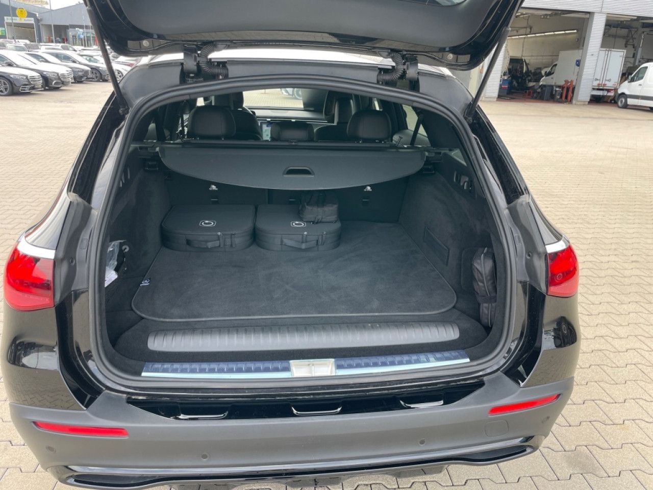 Mercedes-Benz E-Klasse – Bild 15