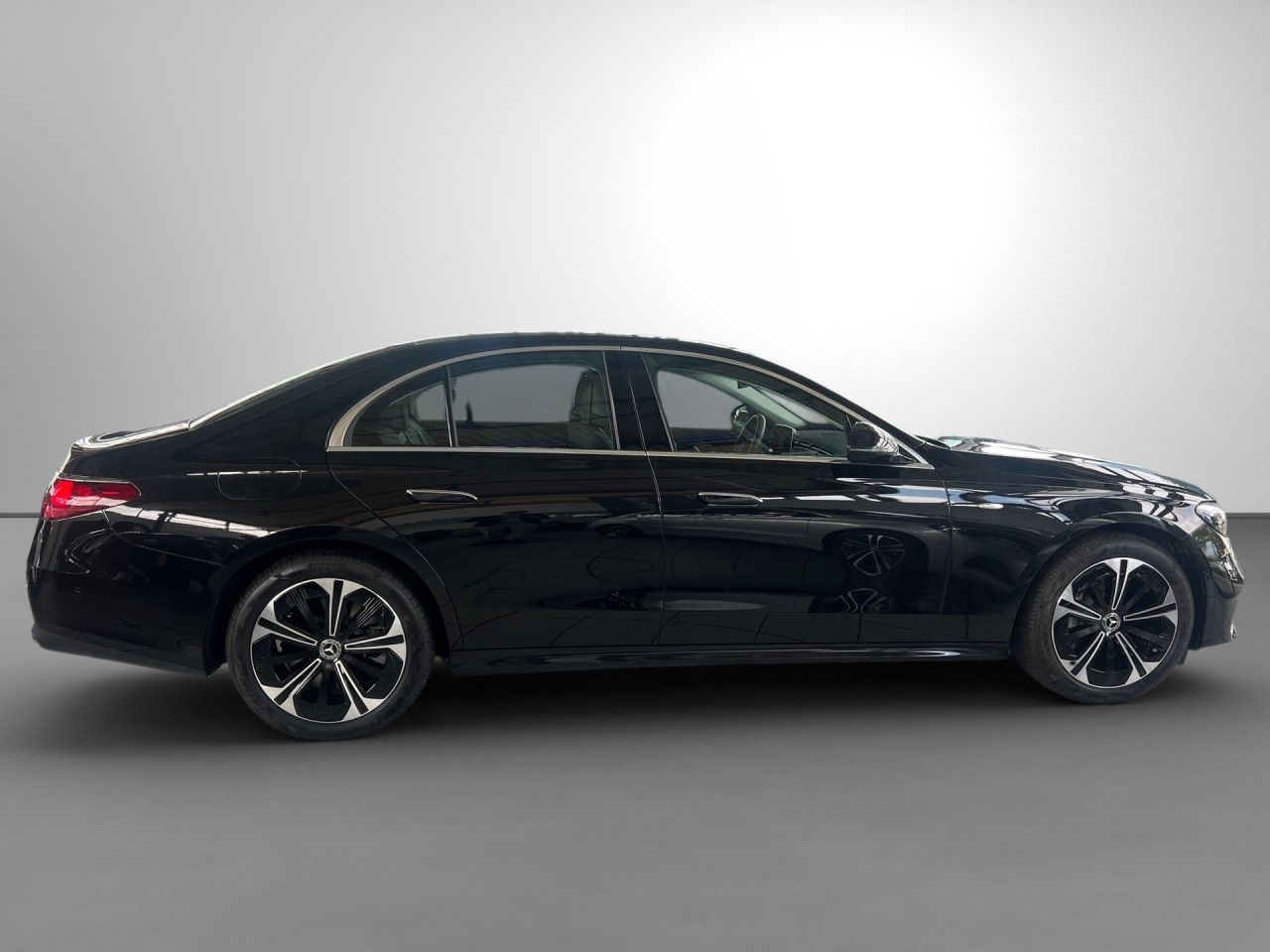 Mercedes-Benz E-Klasse – Bild 8