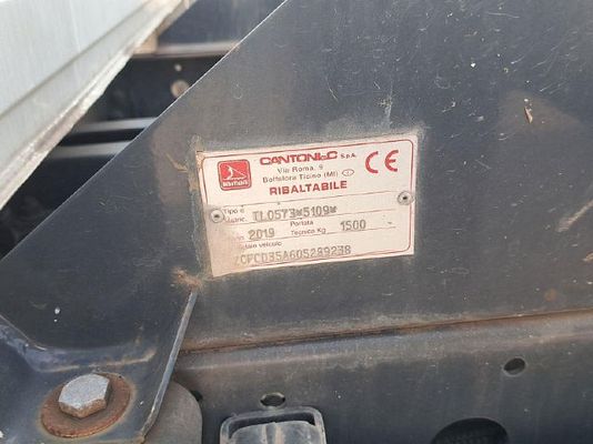 Vehicle image 11 / 15