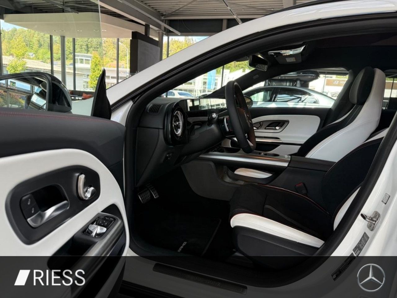 Mercedes-Benz CLA – Bild 2