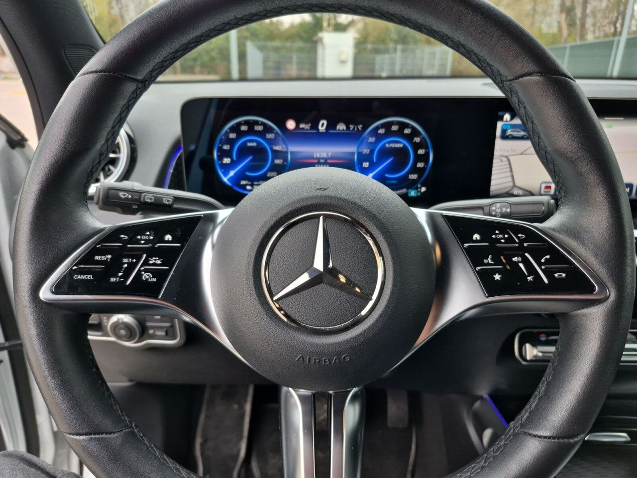 Zdjęcie pojazdu 14 / 25