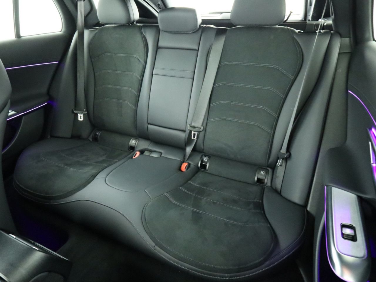 Mercedes-Benz E-Klasse – Bild 18