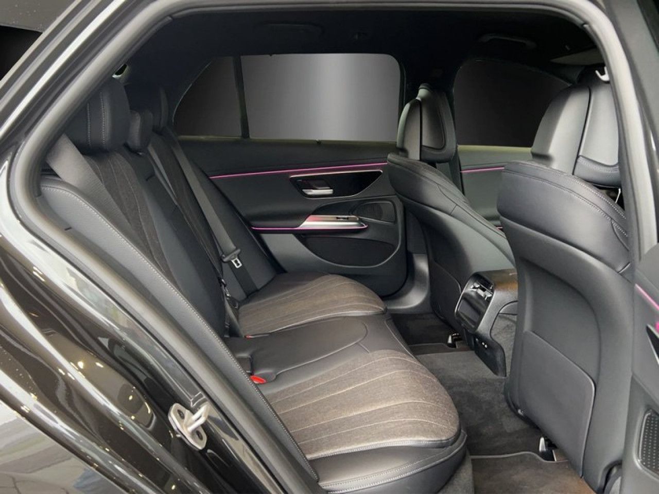Mercedes-Benz E-Klasse – Bild 11