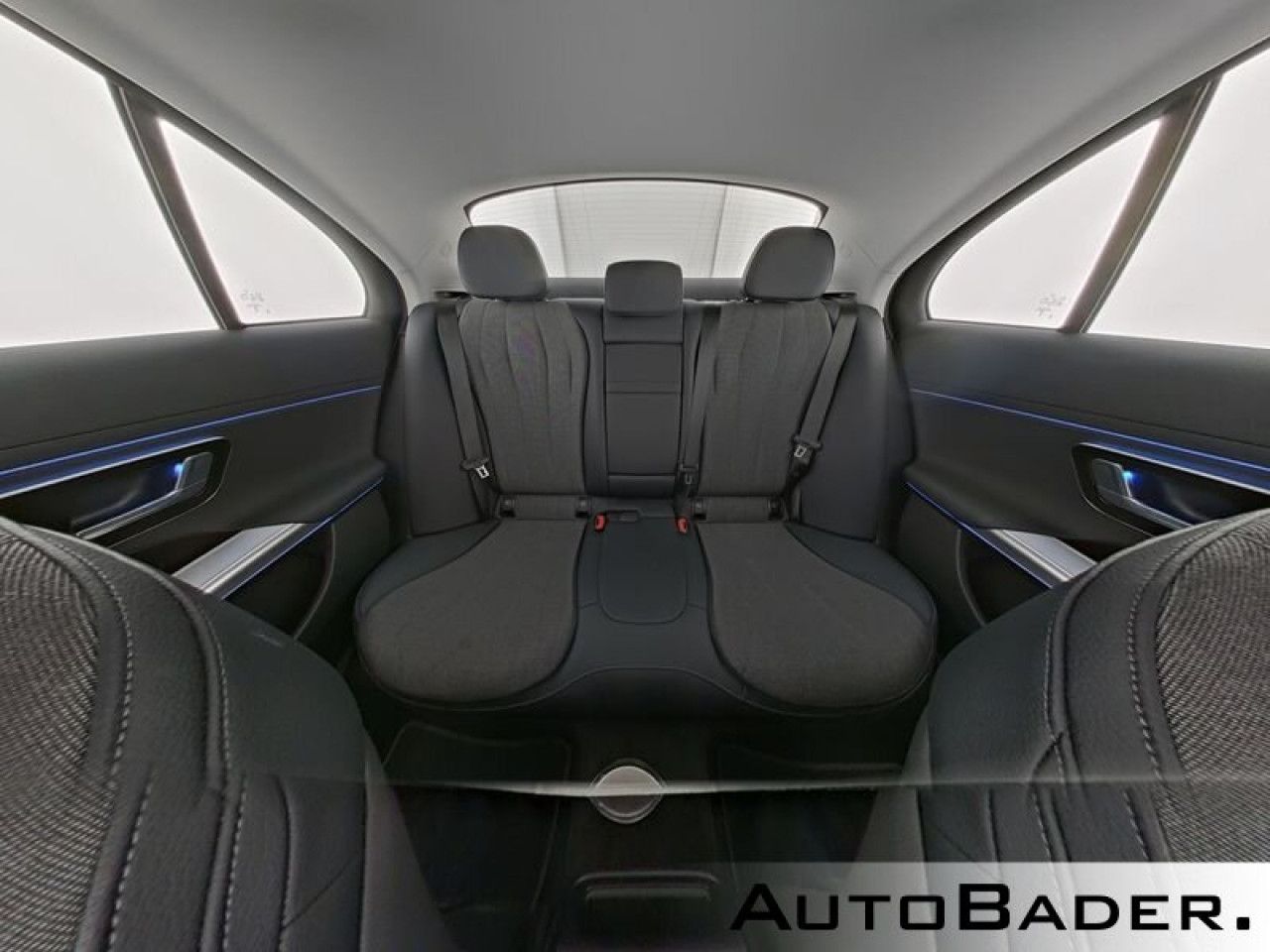 Mercedes-Benz E-Klasse – Bild 8