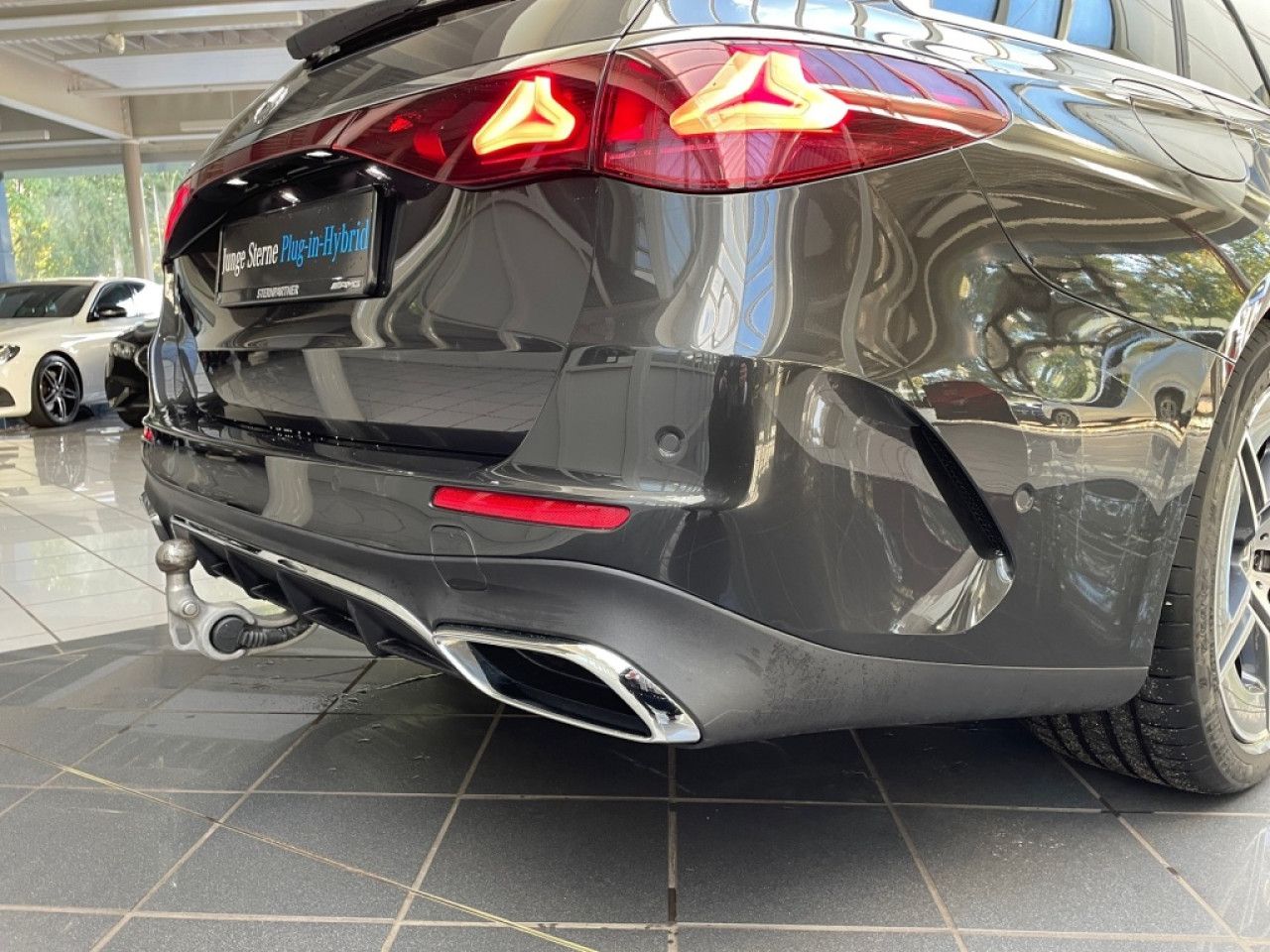 Mercedes-Benz E-Klasse – Bild 12
