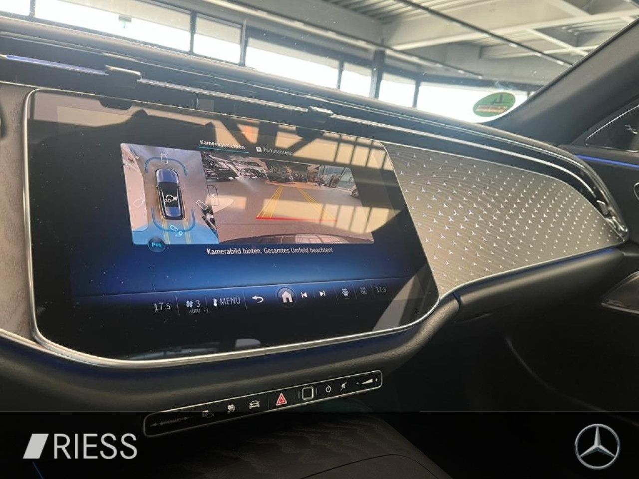 Mercedes-Benz E-Klasse – Bild 13