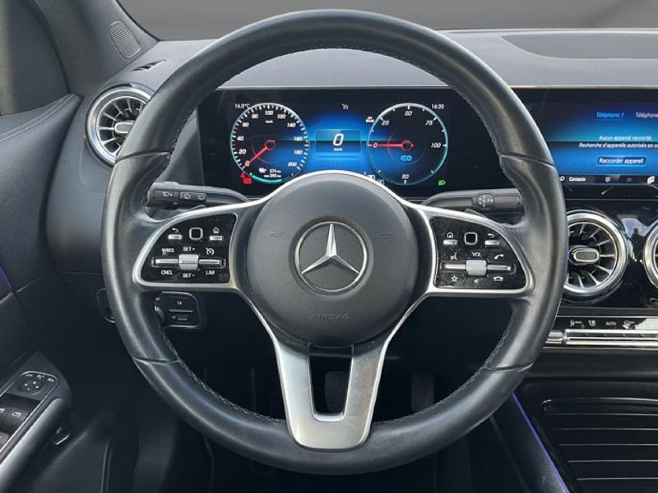 Photo du v&eacute;hicule 14 / 18