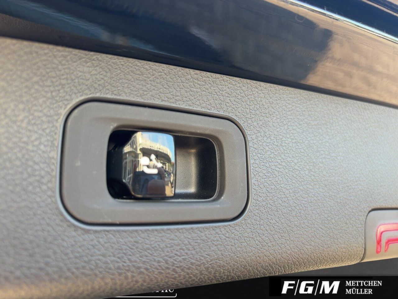 Mercedes-Benz E-Klasse – Bild 16