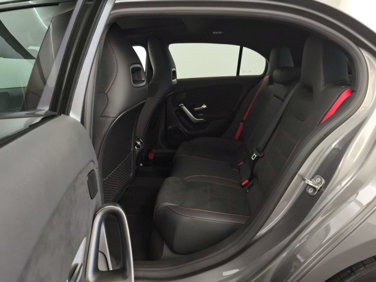 Mercedes-Benz A-Klasse – Bild 12