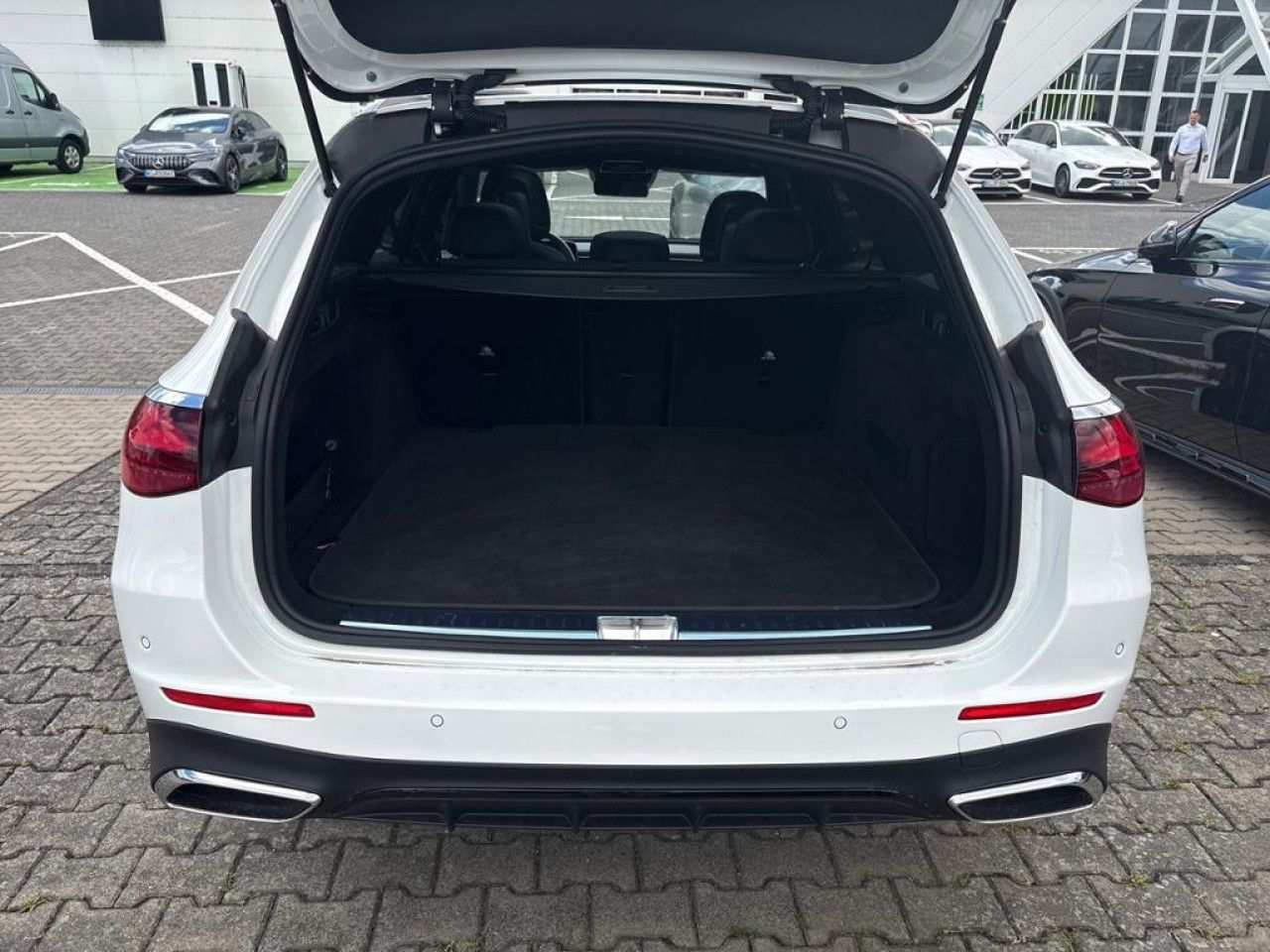 Mercedes-Benz E-Klasse – Bild 7