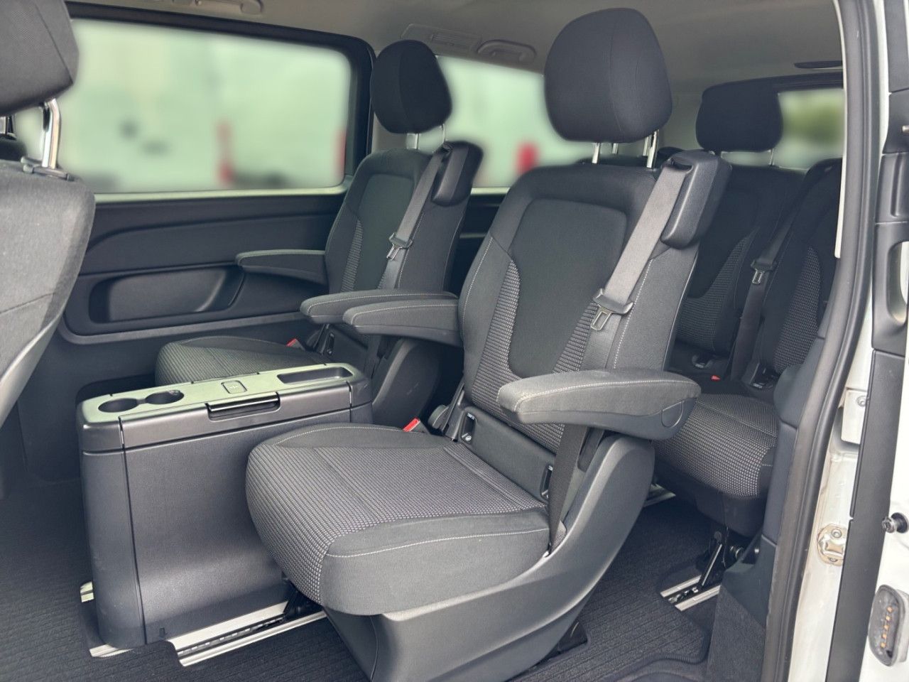 Mercedes-Benz EQV – Bild 9