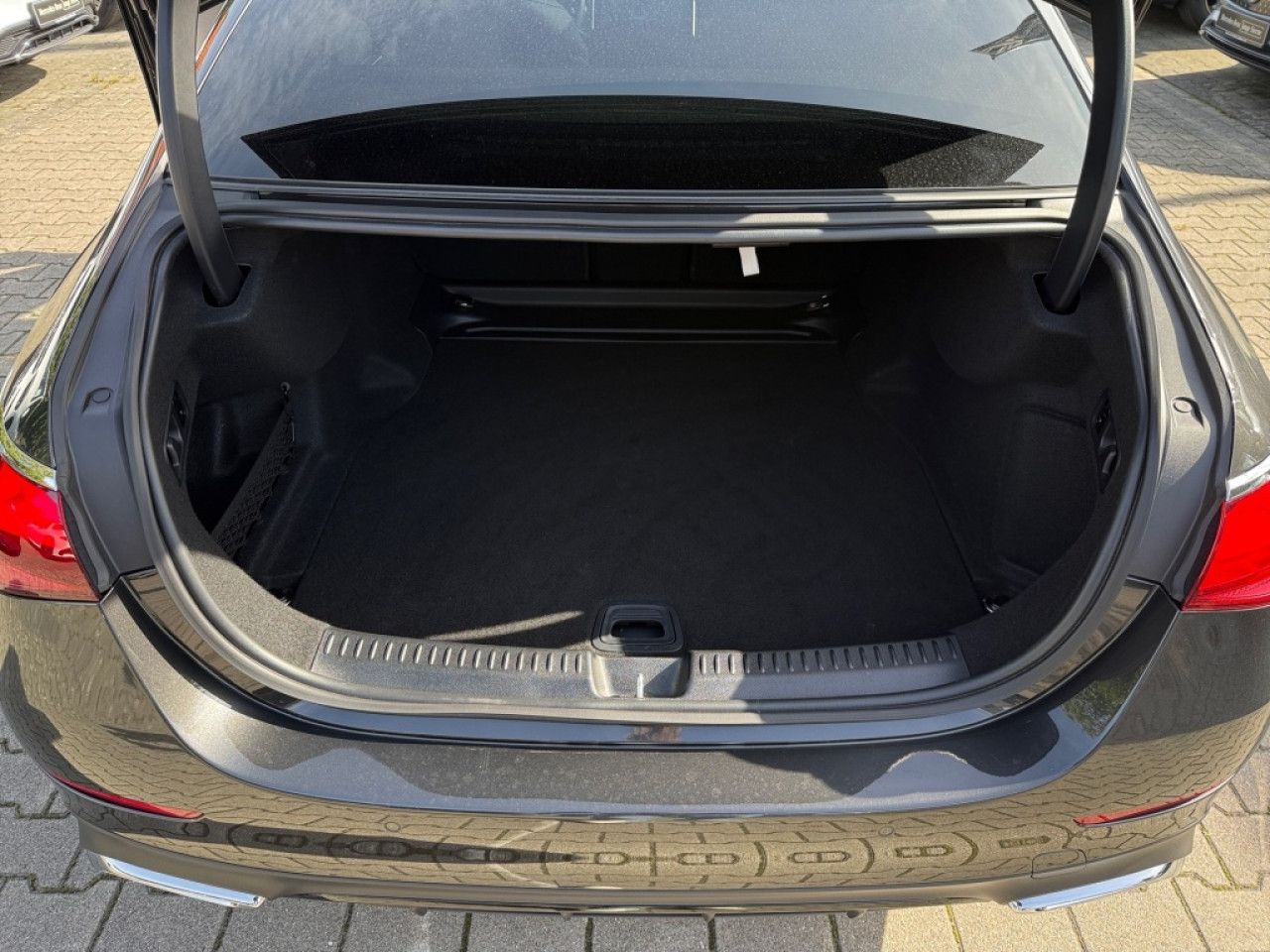 Mercedes-Benz E-Klasse – Bild 7