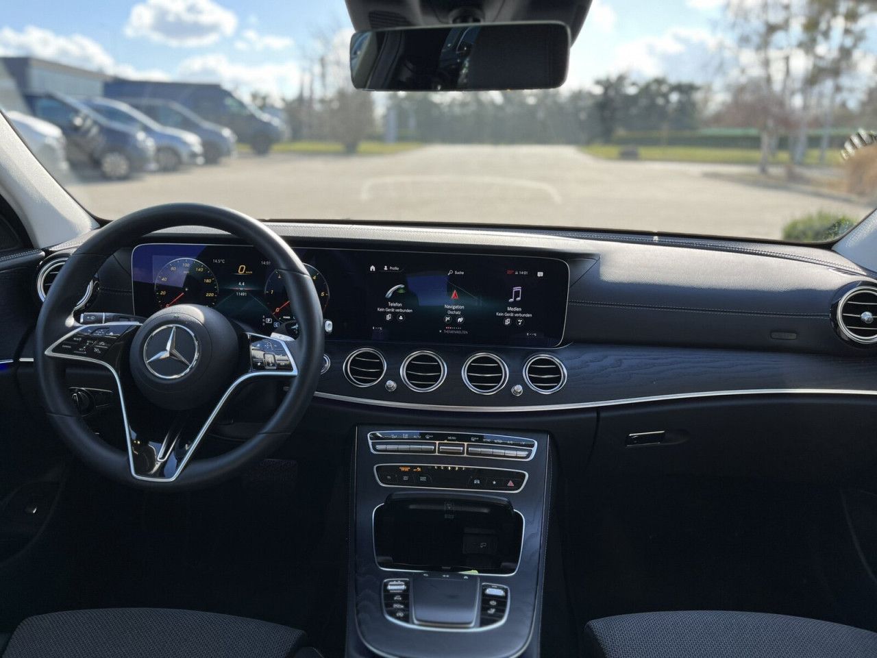 Mercedes-Benz E-Klasse – Bild 15