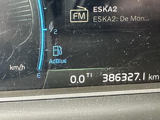 Vehicle image 10 / 20