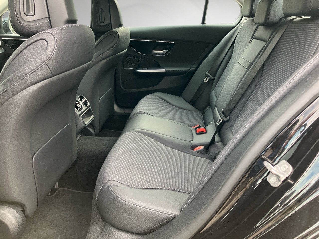 Mercedes-Benz C-Klasse – Bild 16