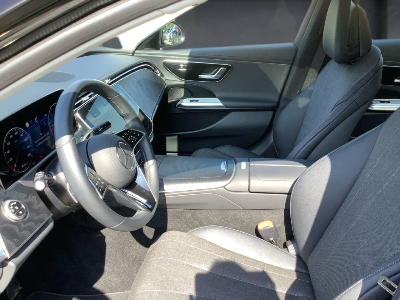 Mercedes-Benz E-Klasse – Bild 7