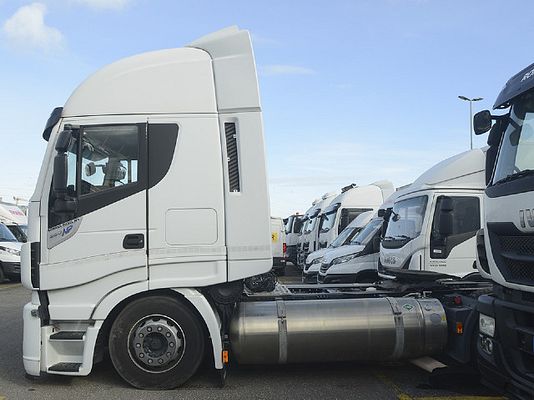 Vehicle image 5 / 7
