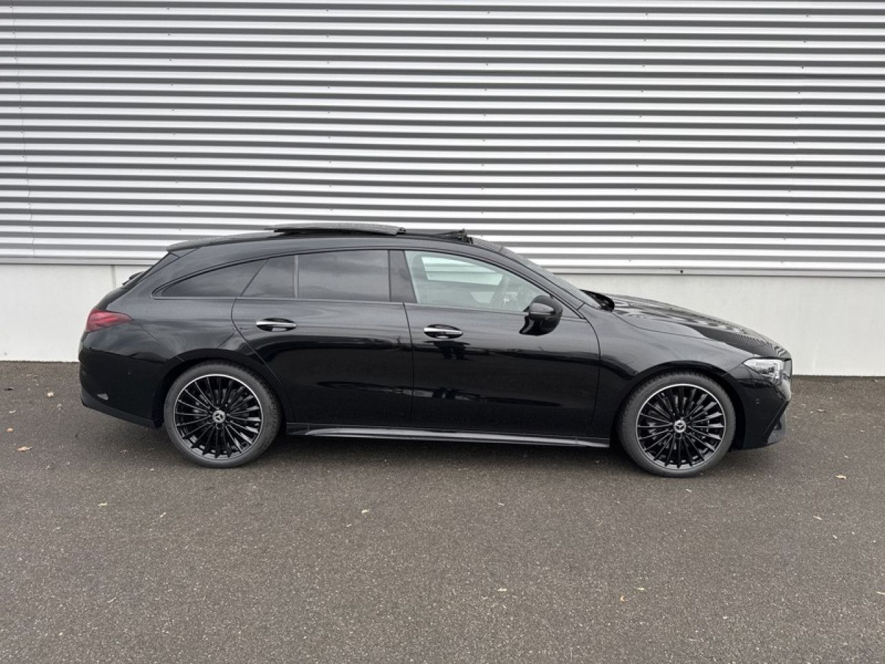 Photo du v&eacute;hicule 3 / 18