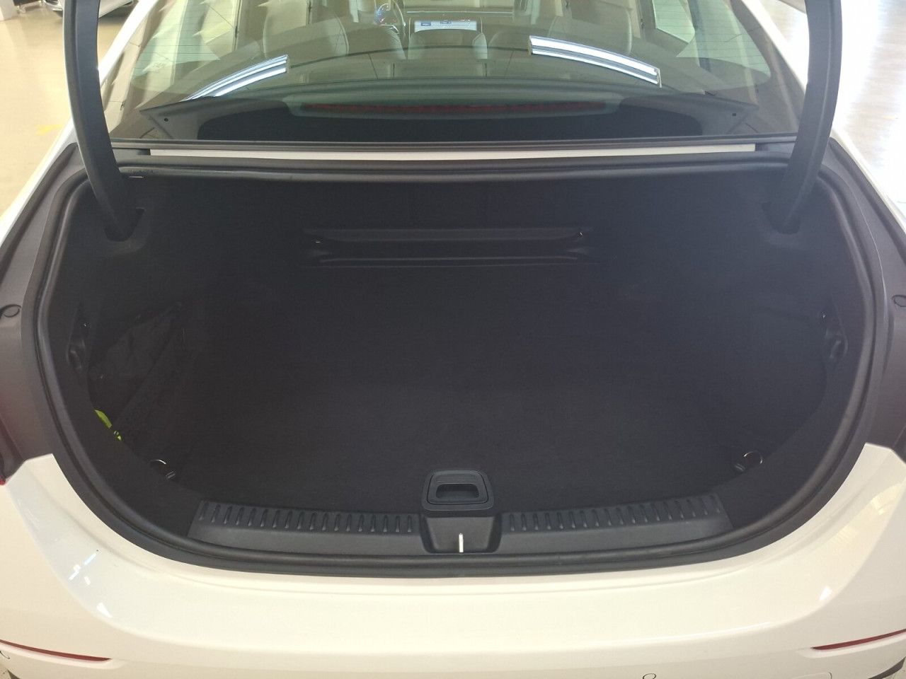 Mercedes-Benz E-Klasse – Bild 6