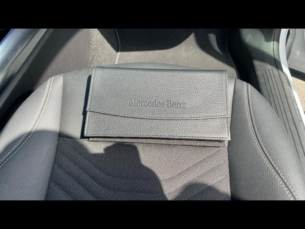 Photo du v&eacute;hicule 16 / 18