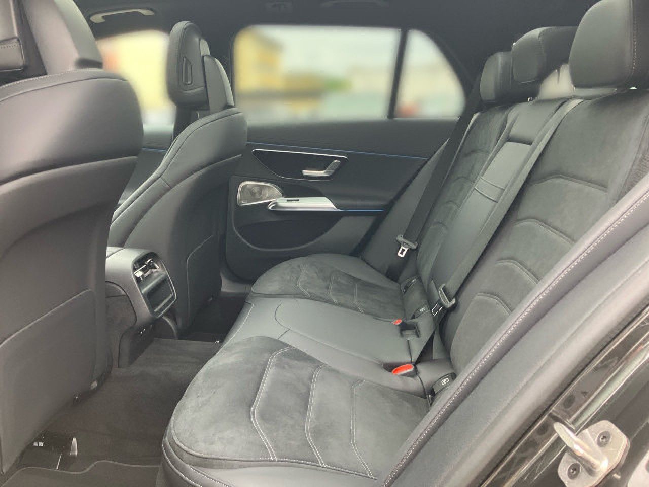 Mercedes-Benz E-Klasse – Bild 11