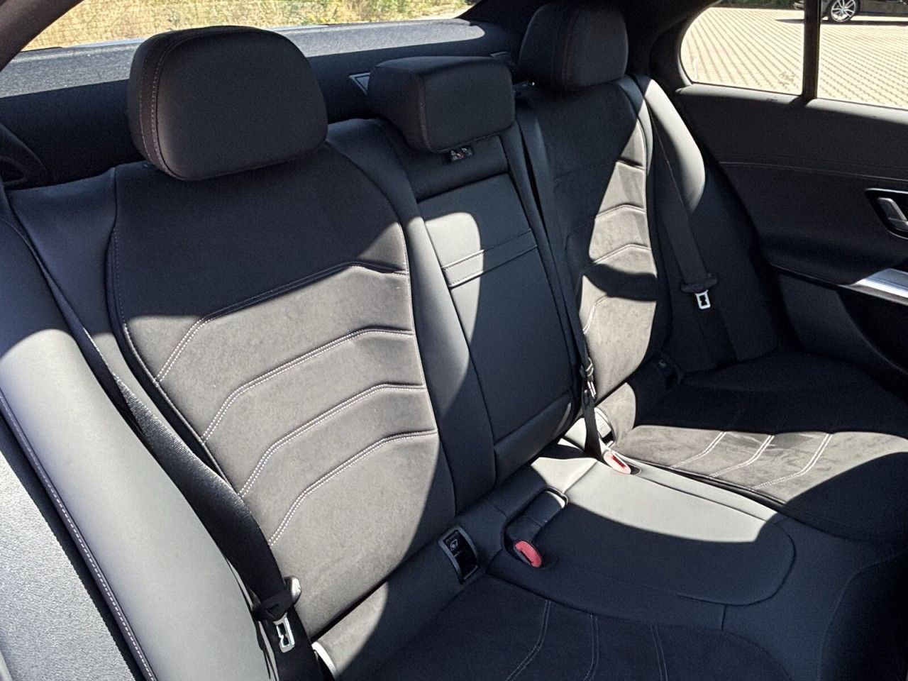 Mercedes-Benz E-Klasse – Bild 17