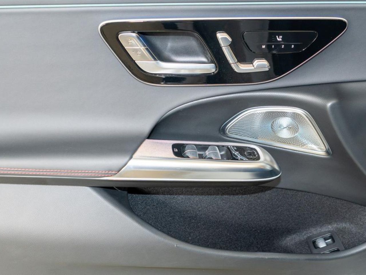 Mercedes-Benz E-Klasse – Bild 9
