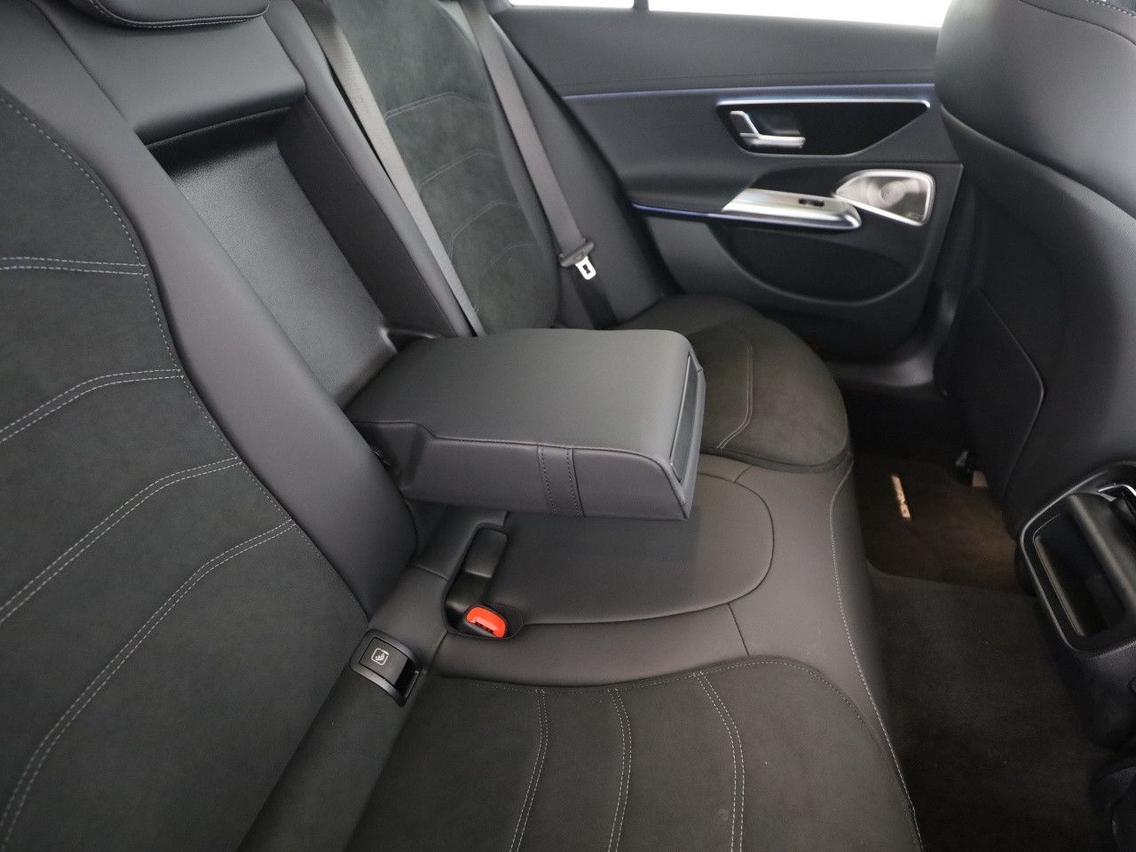 Mercedes-Benz E-Klasse – Bild 22