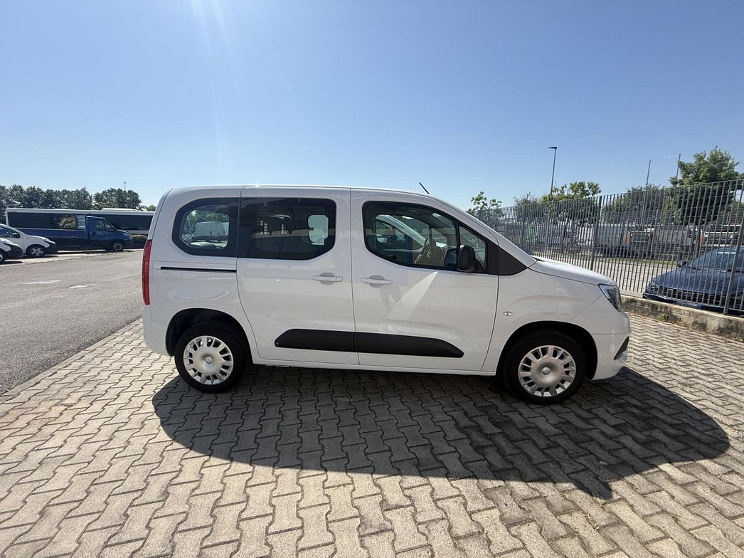 Opel | Combo cargo 1.5d 100cv d.cab. L2H1 c/clima mt6