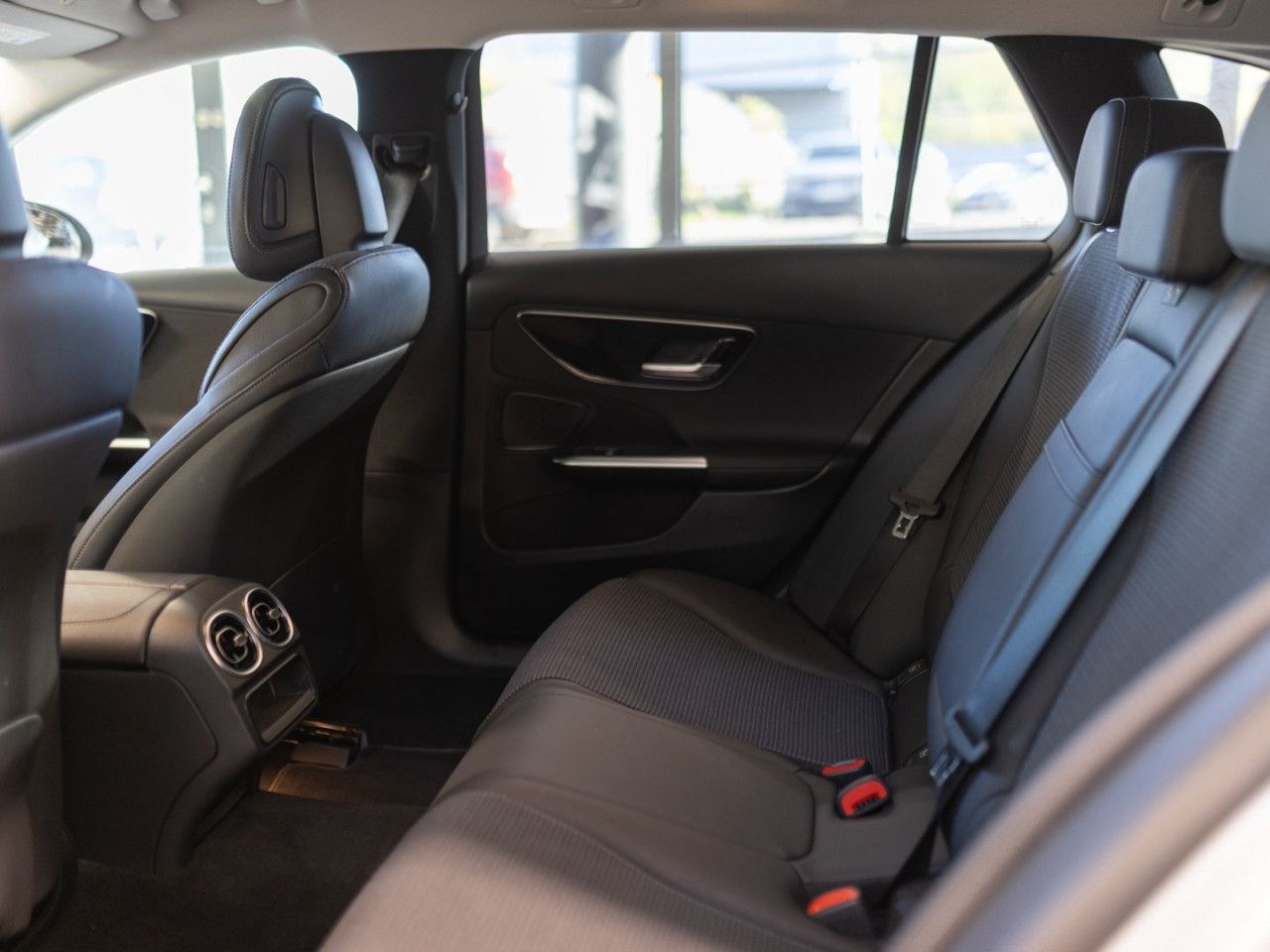 Mercedes-Benz C-Klasse – Bild 25