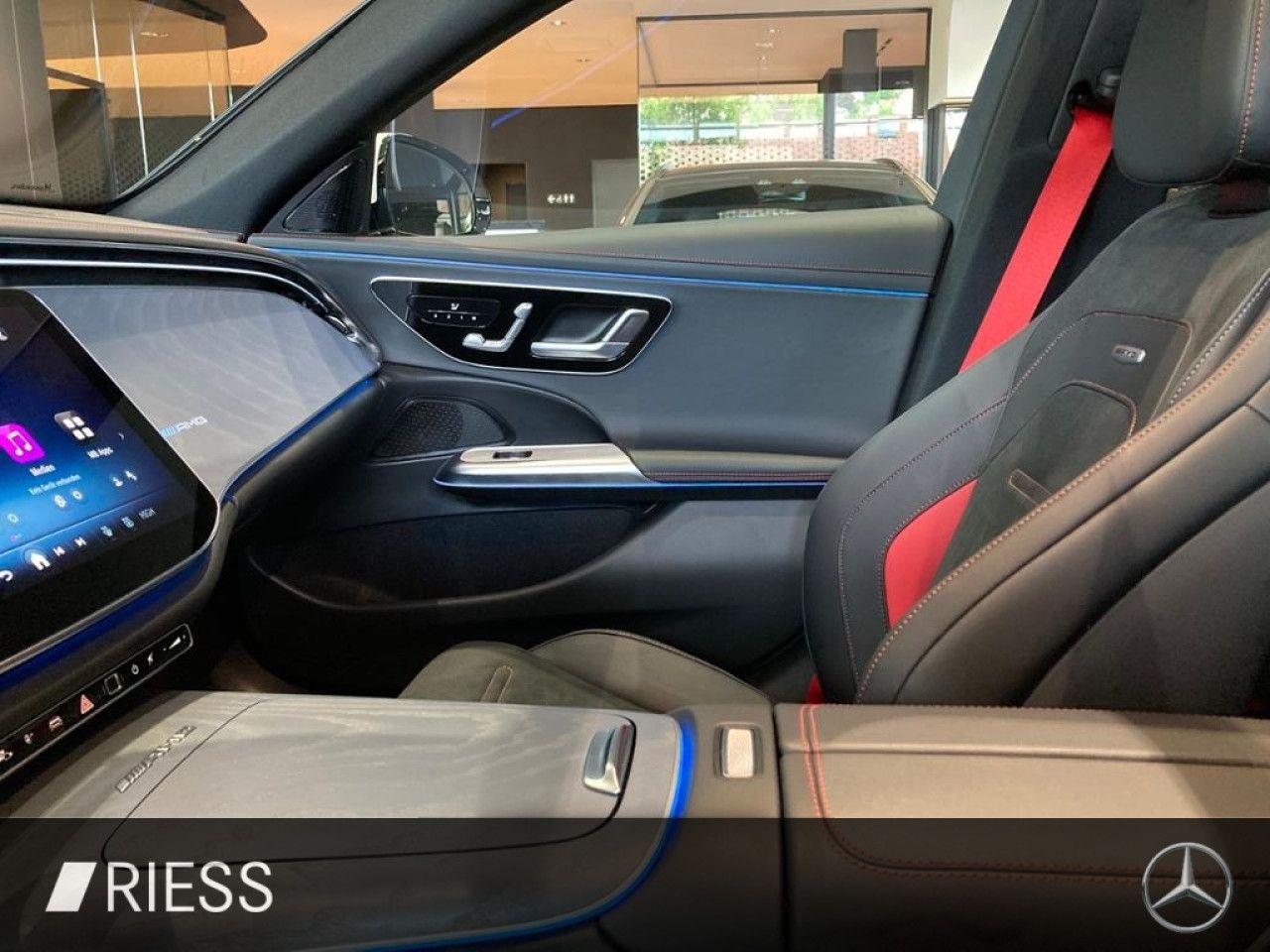 Mercedes-Benz E-Klasse – Bild 13