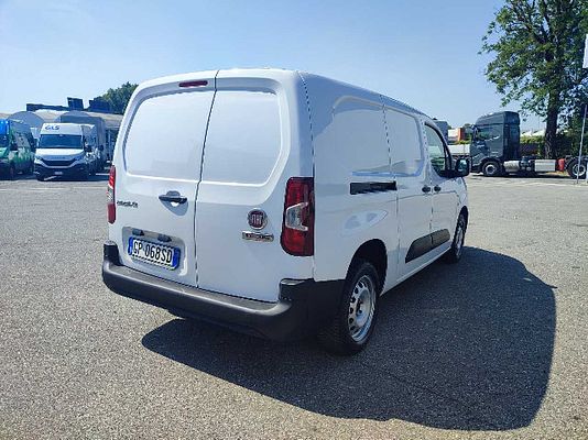Vehicle image 4 / 10
