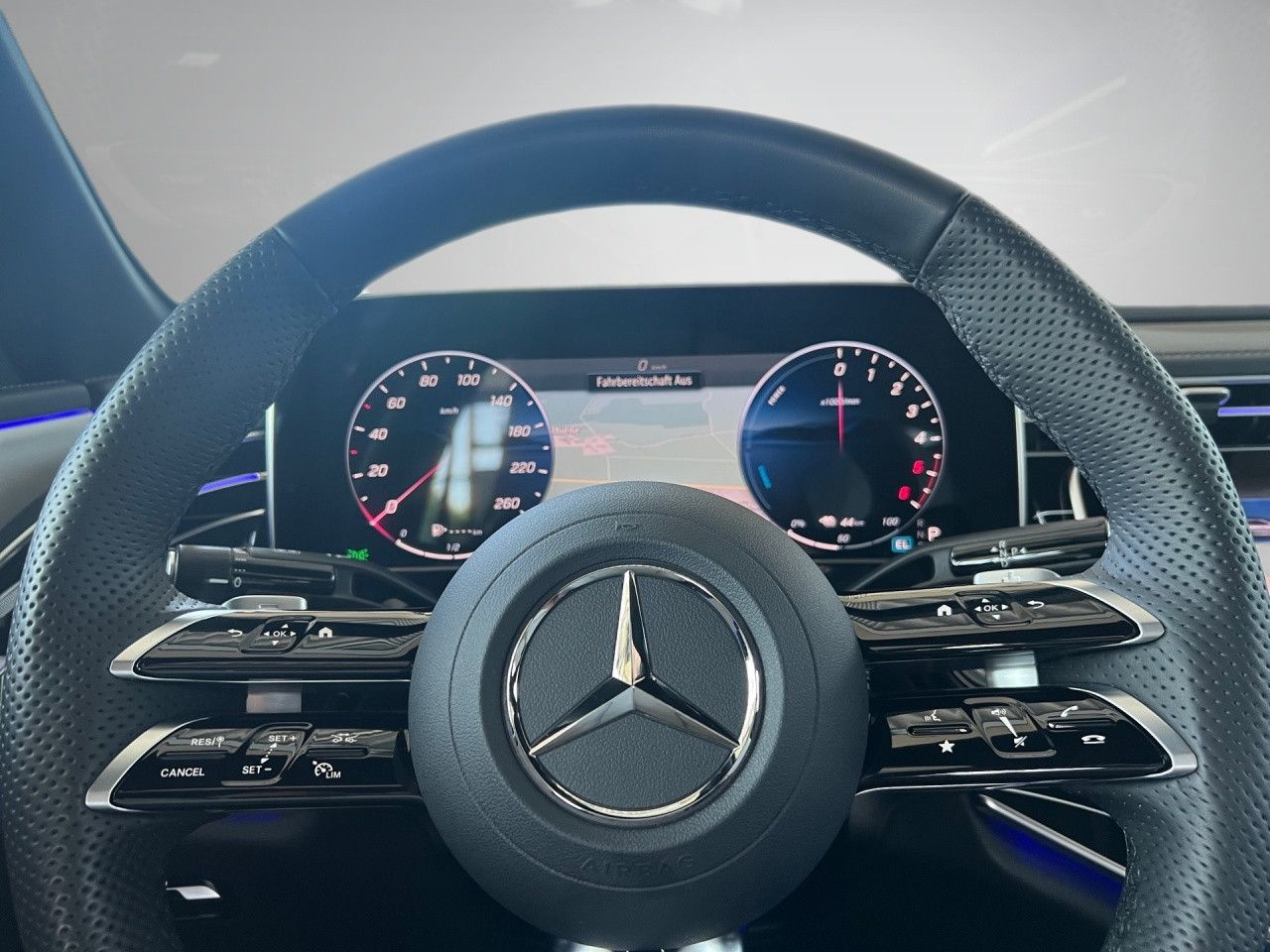 Mercedes-Benz E-Klasse – Bild 18