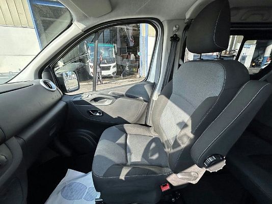 Vehicle image 15 / 15