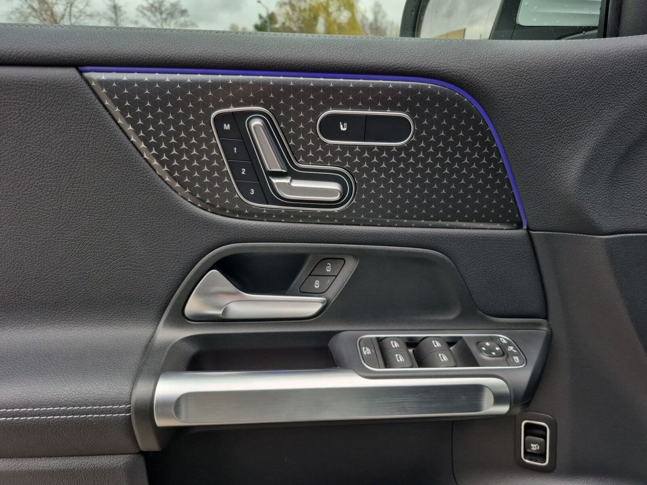 Zdjęcie pojazdu 16 / 25