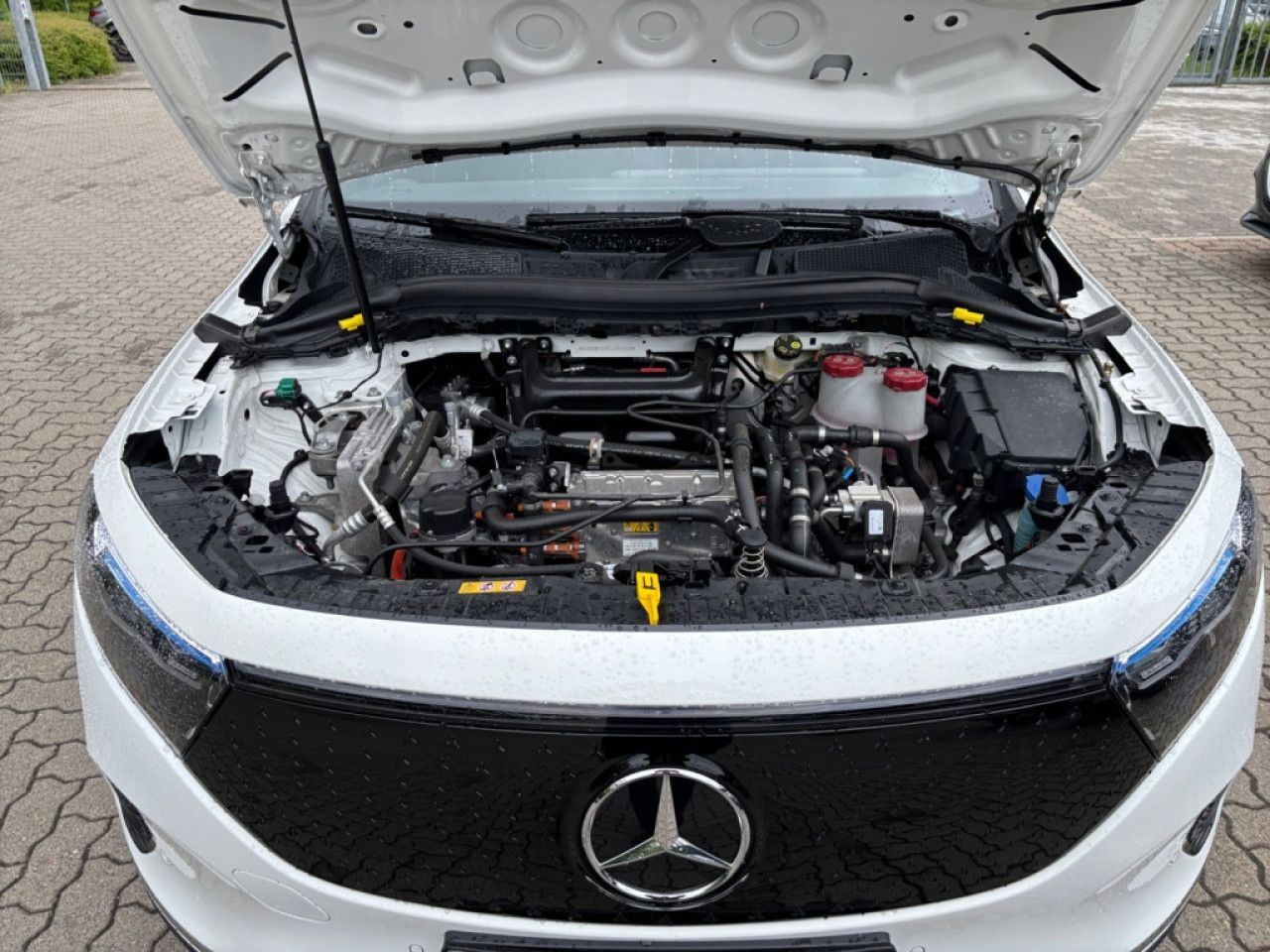 Mercedes-Benz EQA – Bild 21