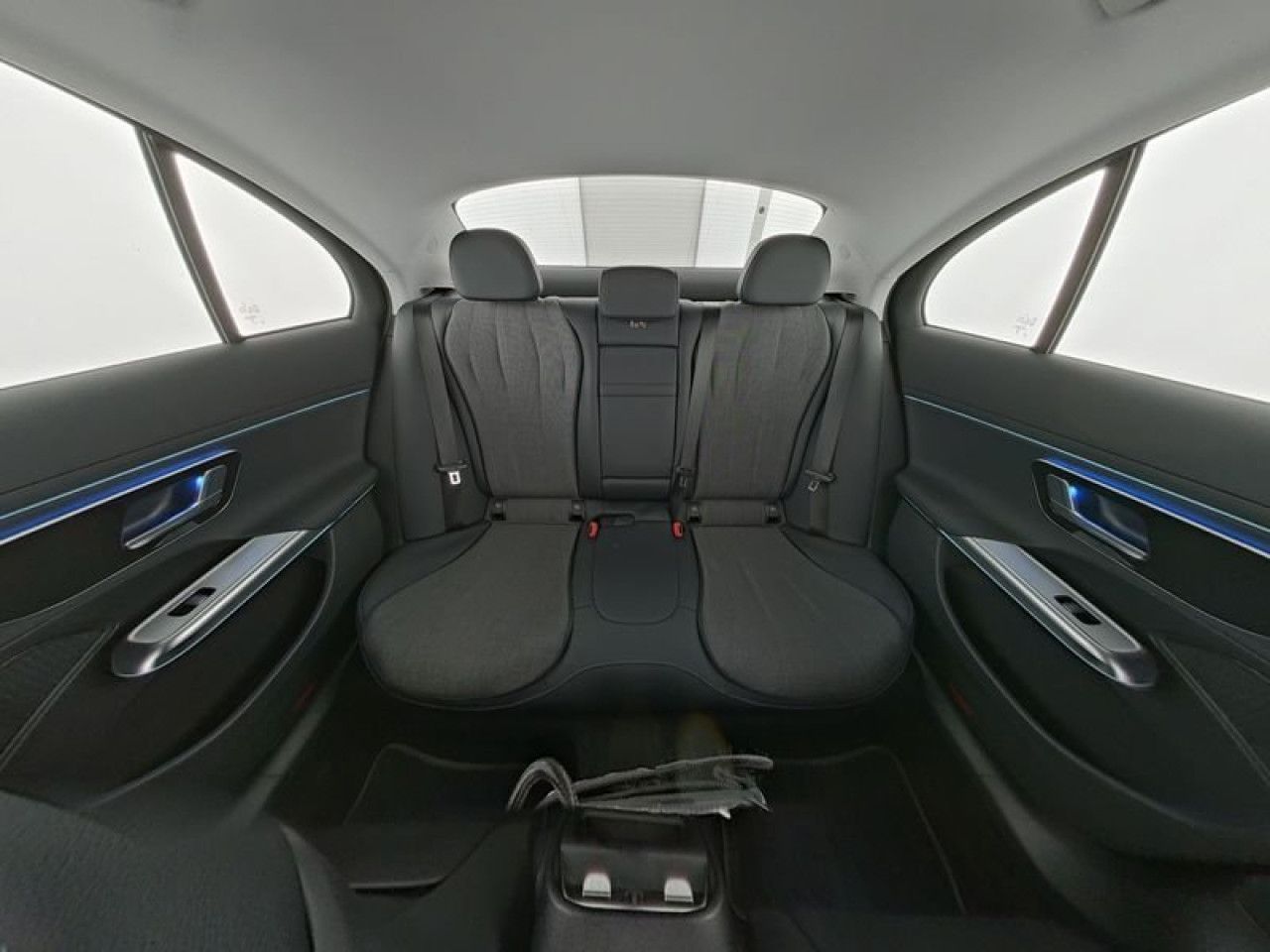 Mercedes-Benz E-Klasse – Bild 10