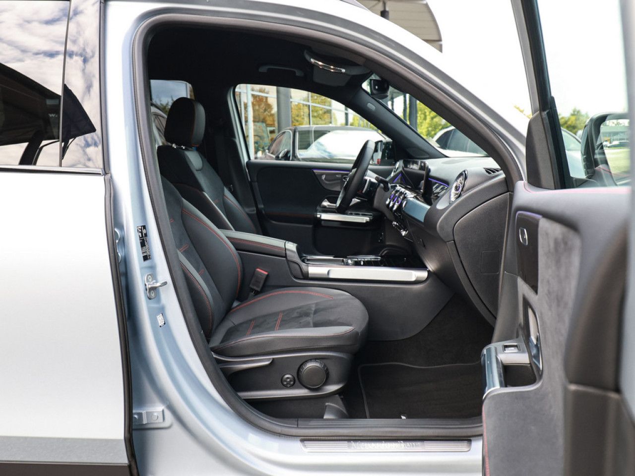 Mercedes-Benz GLB – Bild 2