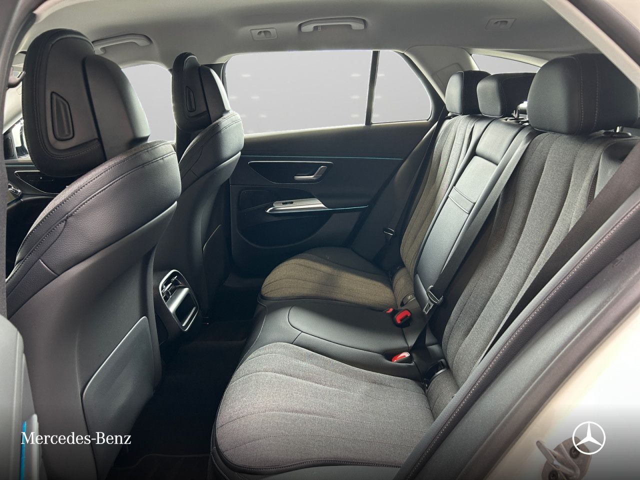 Mercedes-Benz E-Klasse – Bild 9