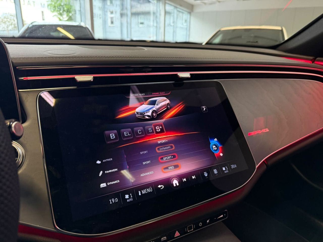 Mercedes-Benz E-Klasse – Bild 27
