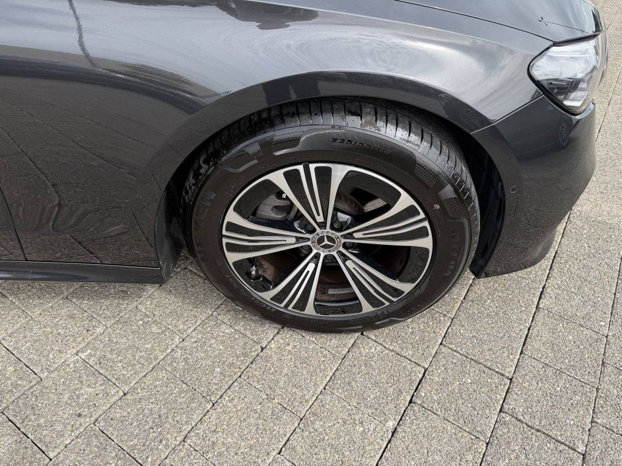 Mercedes-Benz E-Klasse – Bild 14