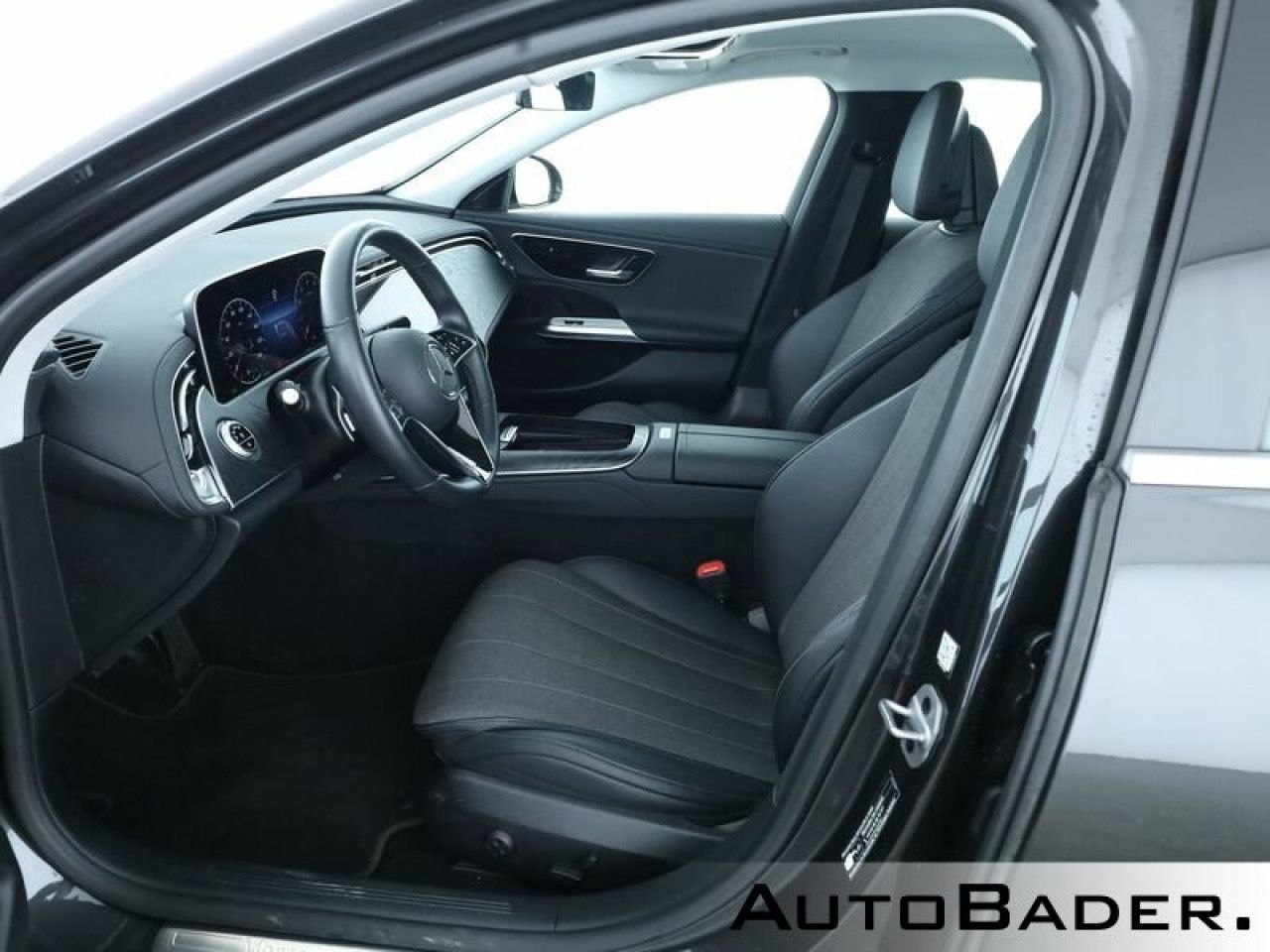 Mercedes-Benz E-Klasse – Bild 8