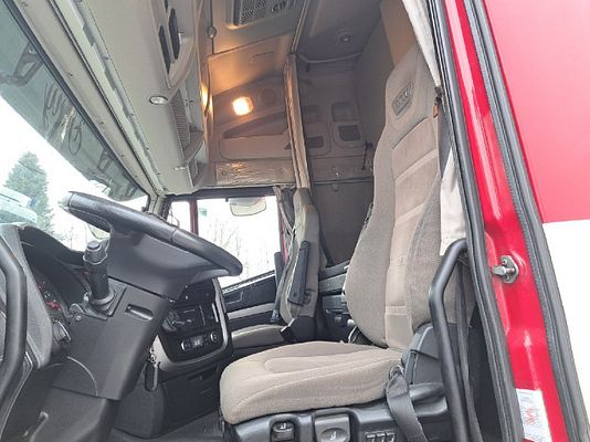 Vehicle image 11 / 15