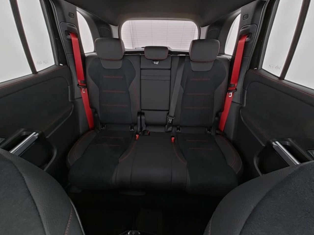 Mercedes-Benz GLB – Bild 10