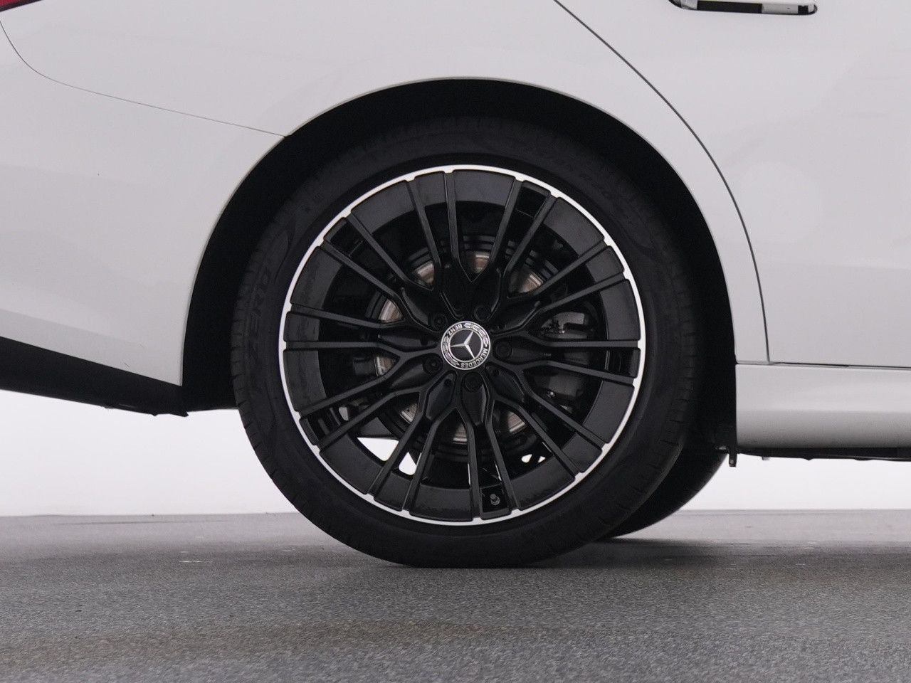 Mercedes-Benz E-Klasse – Bild 22