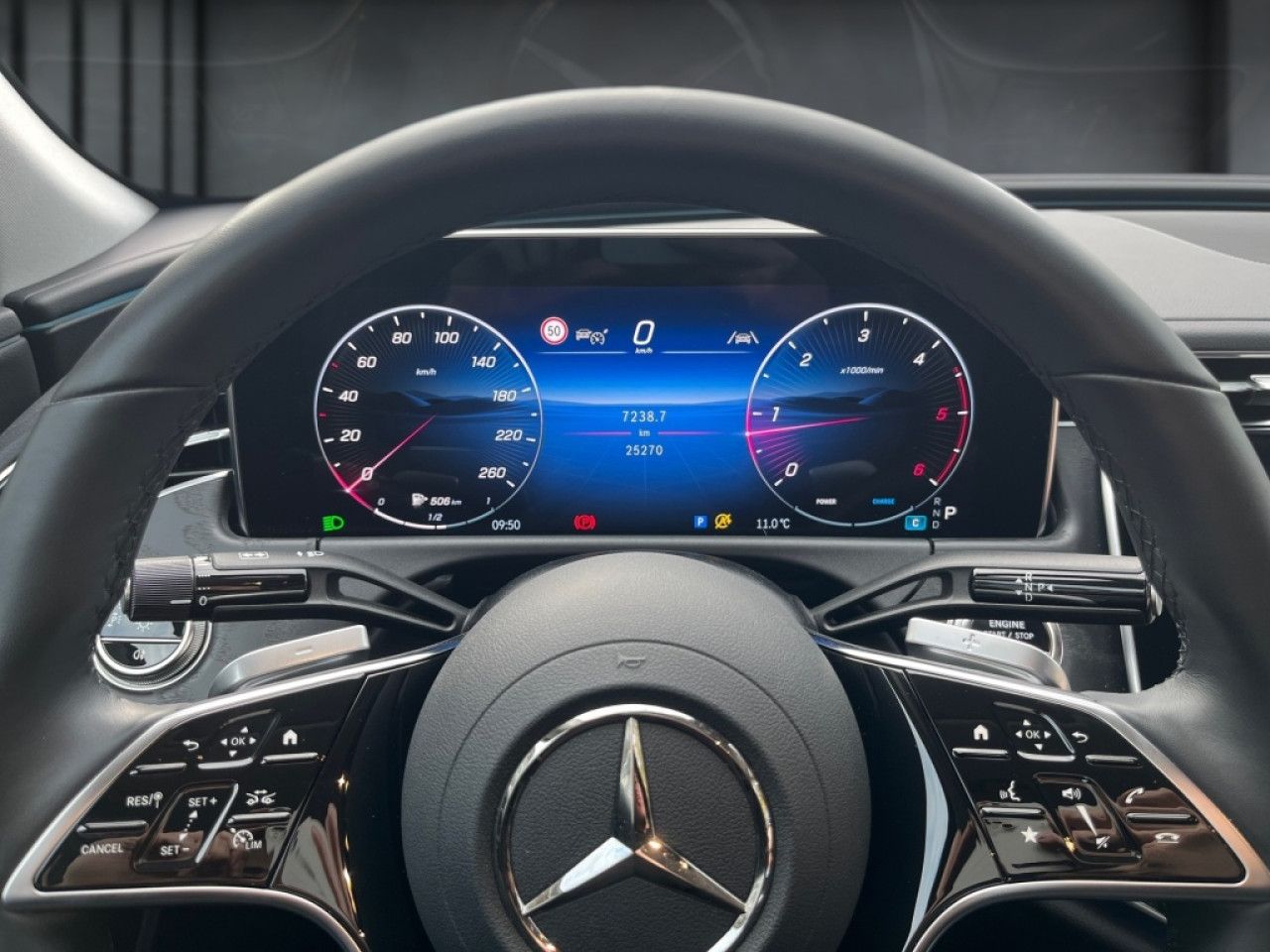Mercedes-Benz E-Klasse – Bild 8