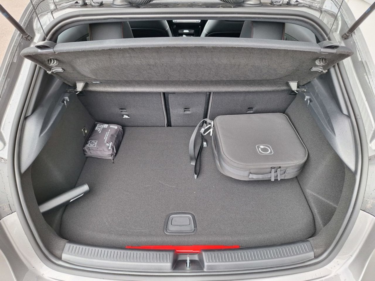 Photo du v&eacute;hicule 10 / 18