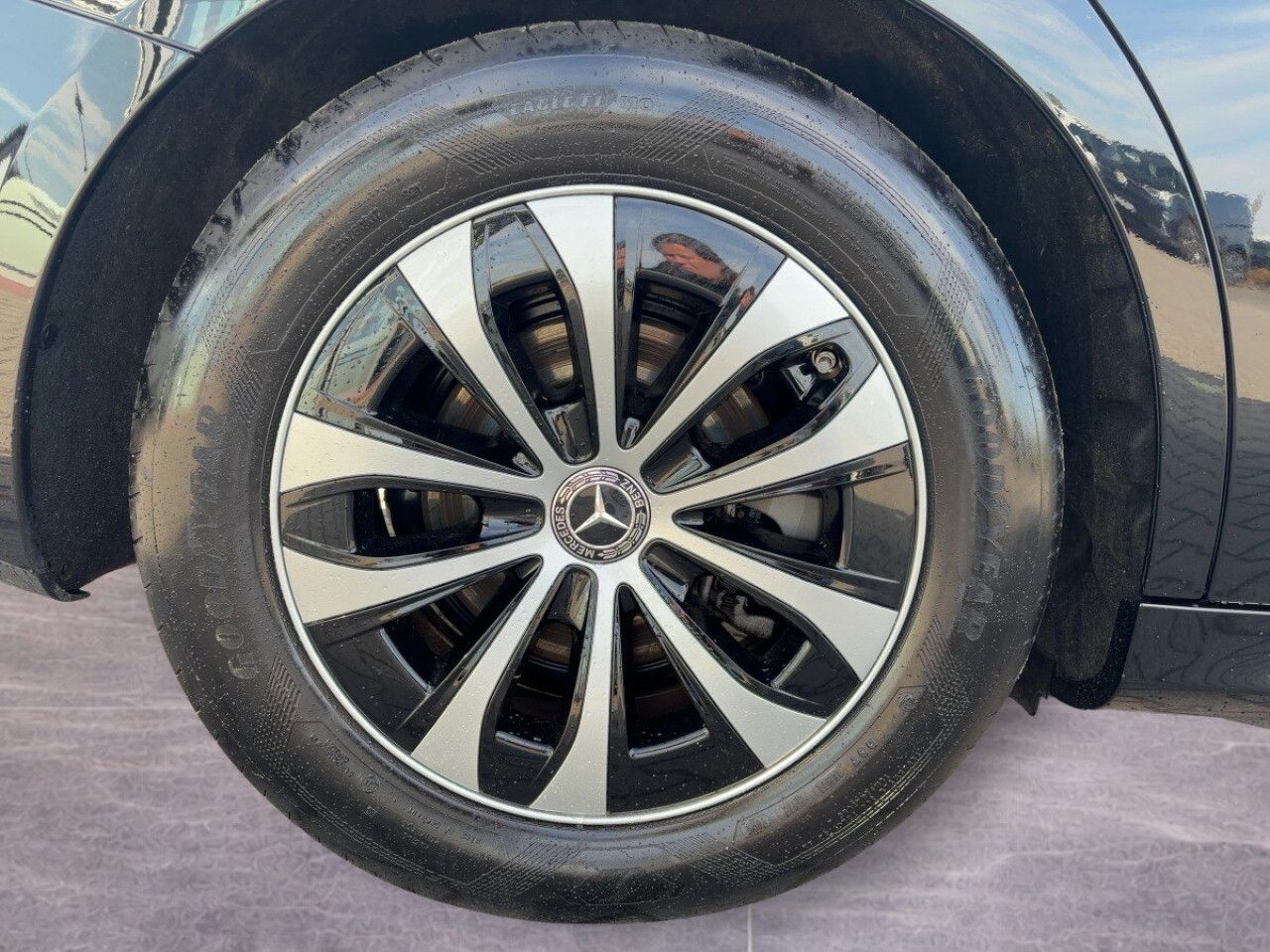 Mercedes-Benz E-Klasse – Bild 11