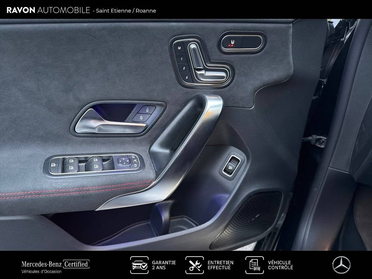 Photo du v&eacute;hicule 13 / 18