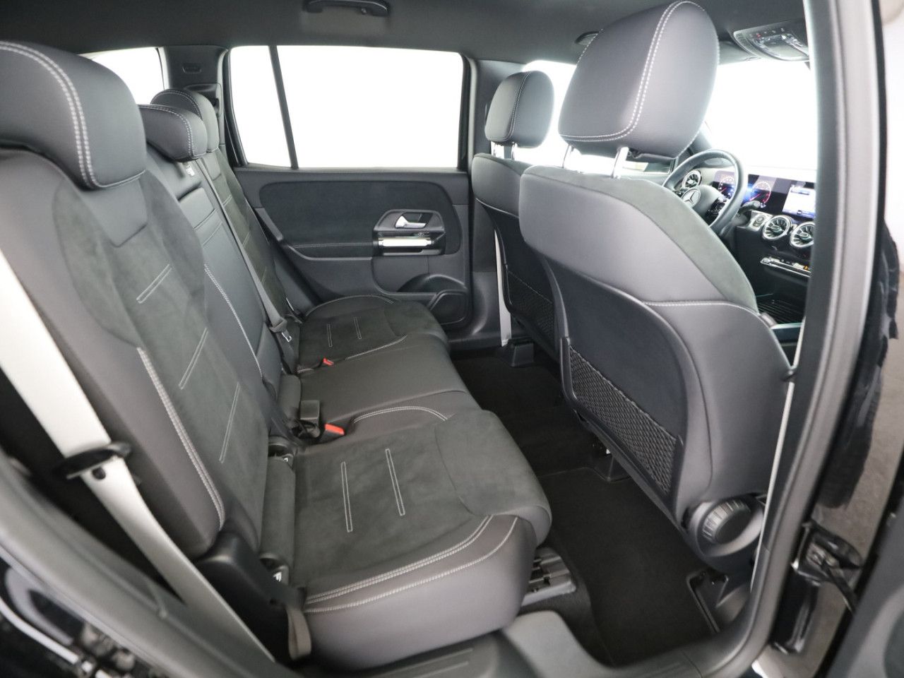 Mercedes-Benz GLB – Bild 16